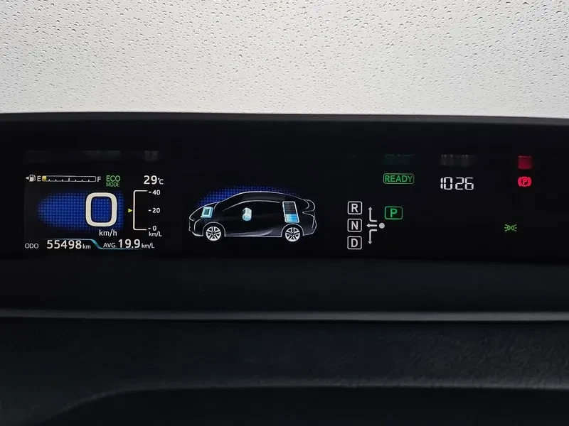 Toyota Prius 1.8 Хибрид, снимка 5 - Автомобили и джипове - 55433034