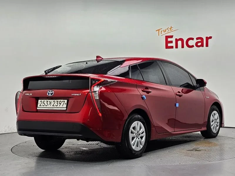 Toyota Prius 1.8 Хибрид, снимка 2 - Автомобили и джипове - 55433034