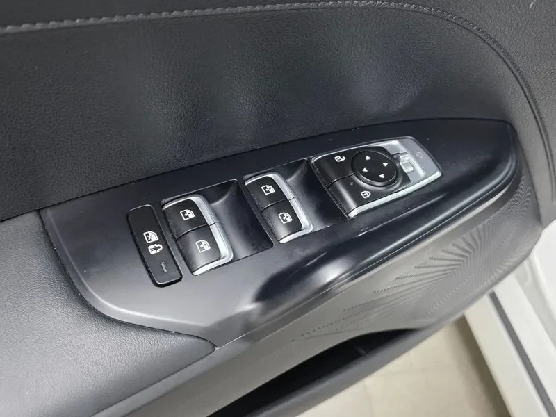 Kia K5 2.0 Prestige, снимка 14 - Автомобили и джипове - 55739339