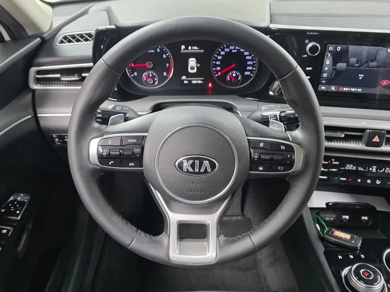 Kia K5 2.0 Prestige, снимка 13 - Автомобили и джипове - 55739339