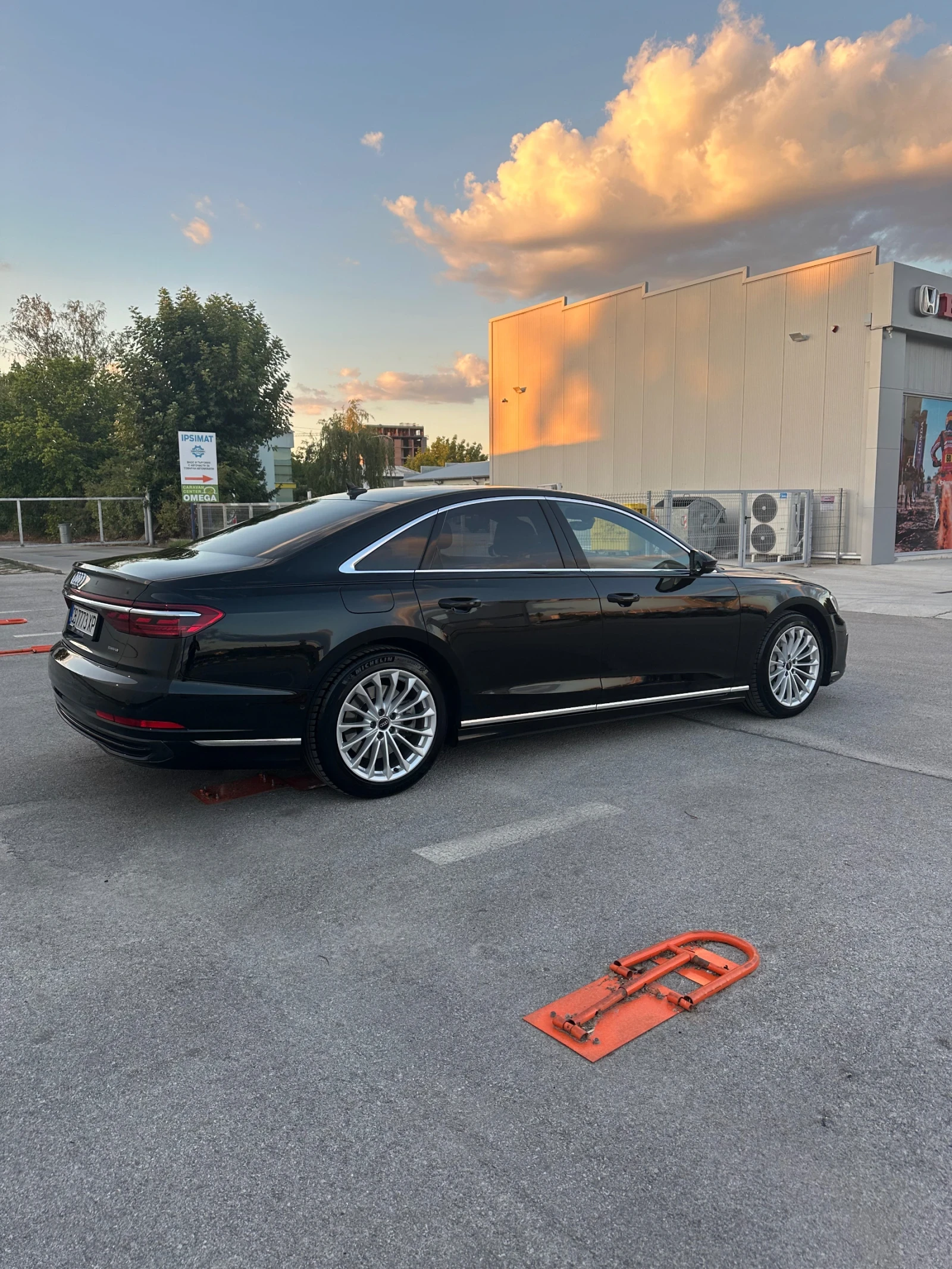 Audi A8 55 TFSI - изображение 7