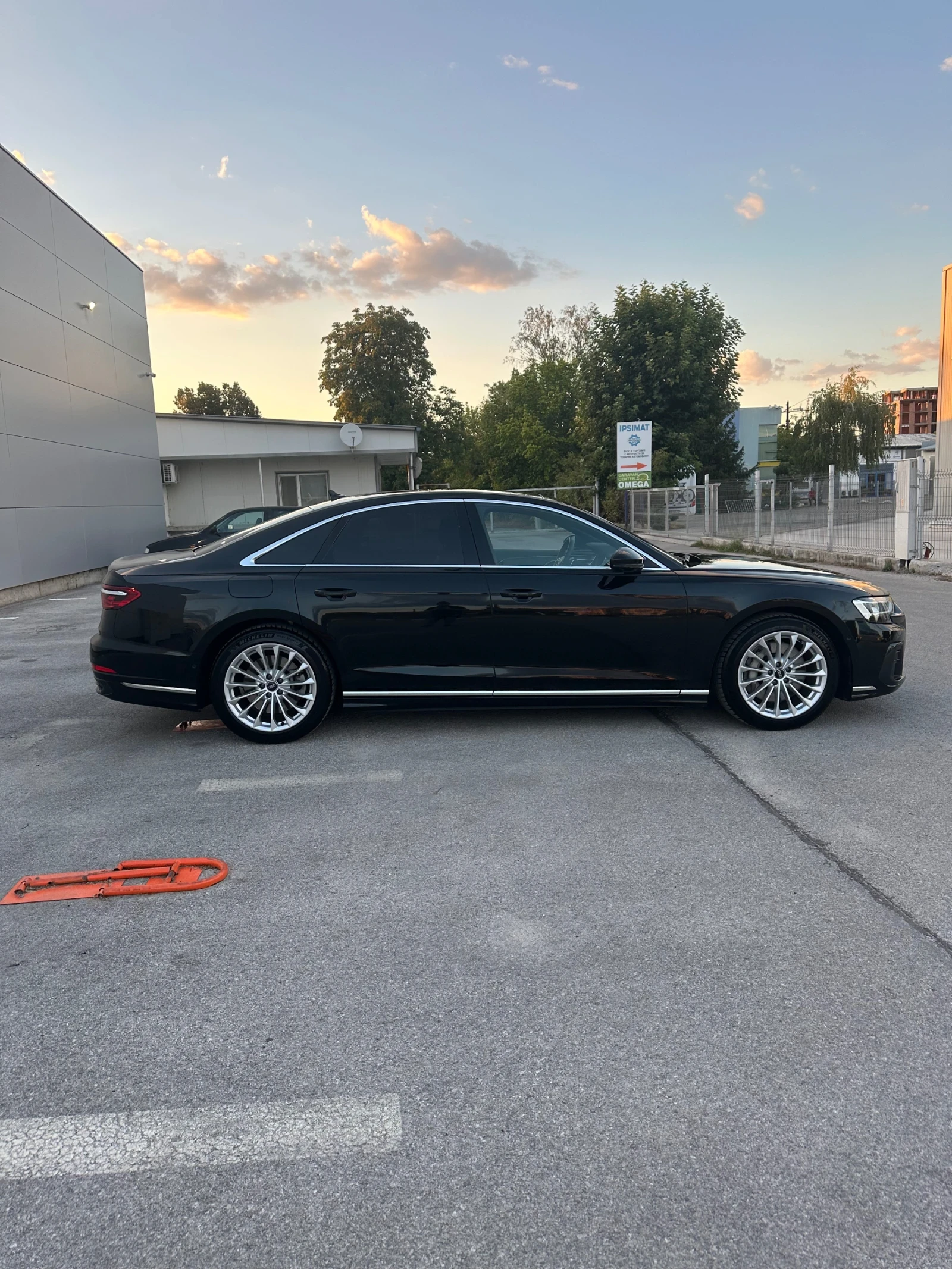 Audi A8 55 TFSI - изображение 8