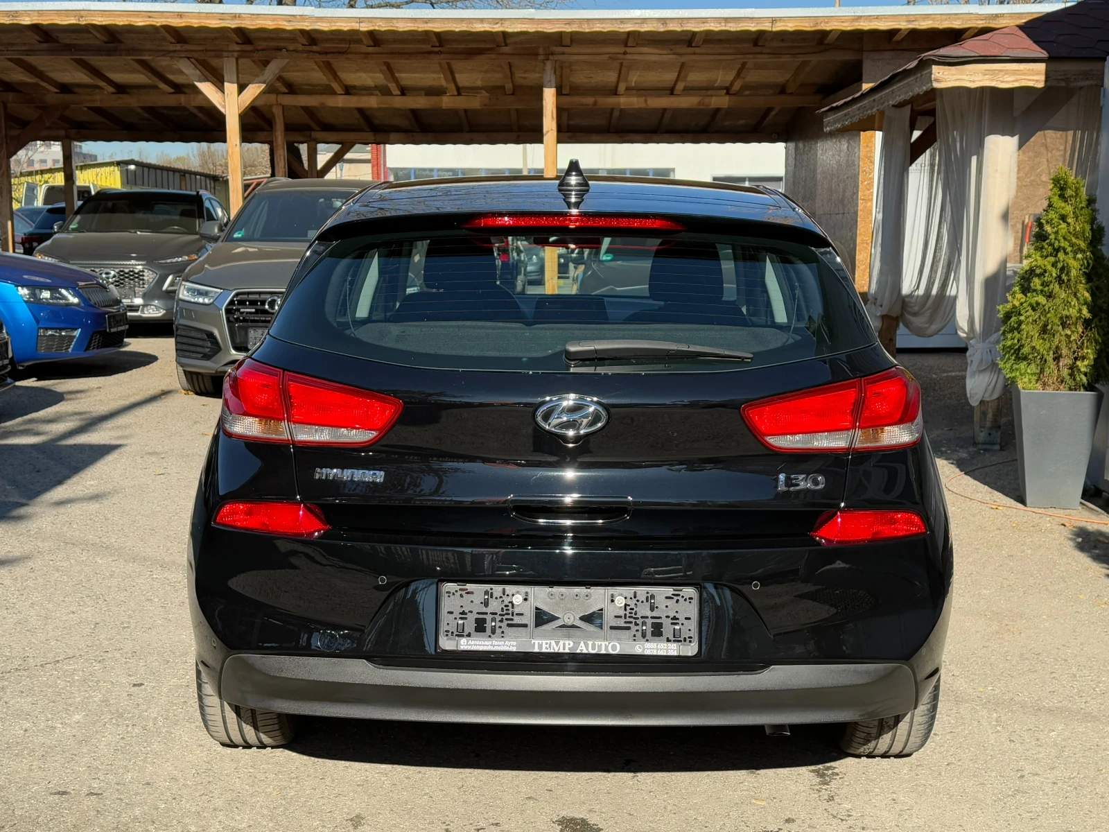 Hyundai I30 1.4I* 99к.с* 6ск* LED* СЕРВИЗНА КНИЖКА С ПЪЛНА ИСТ - изображение 6