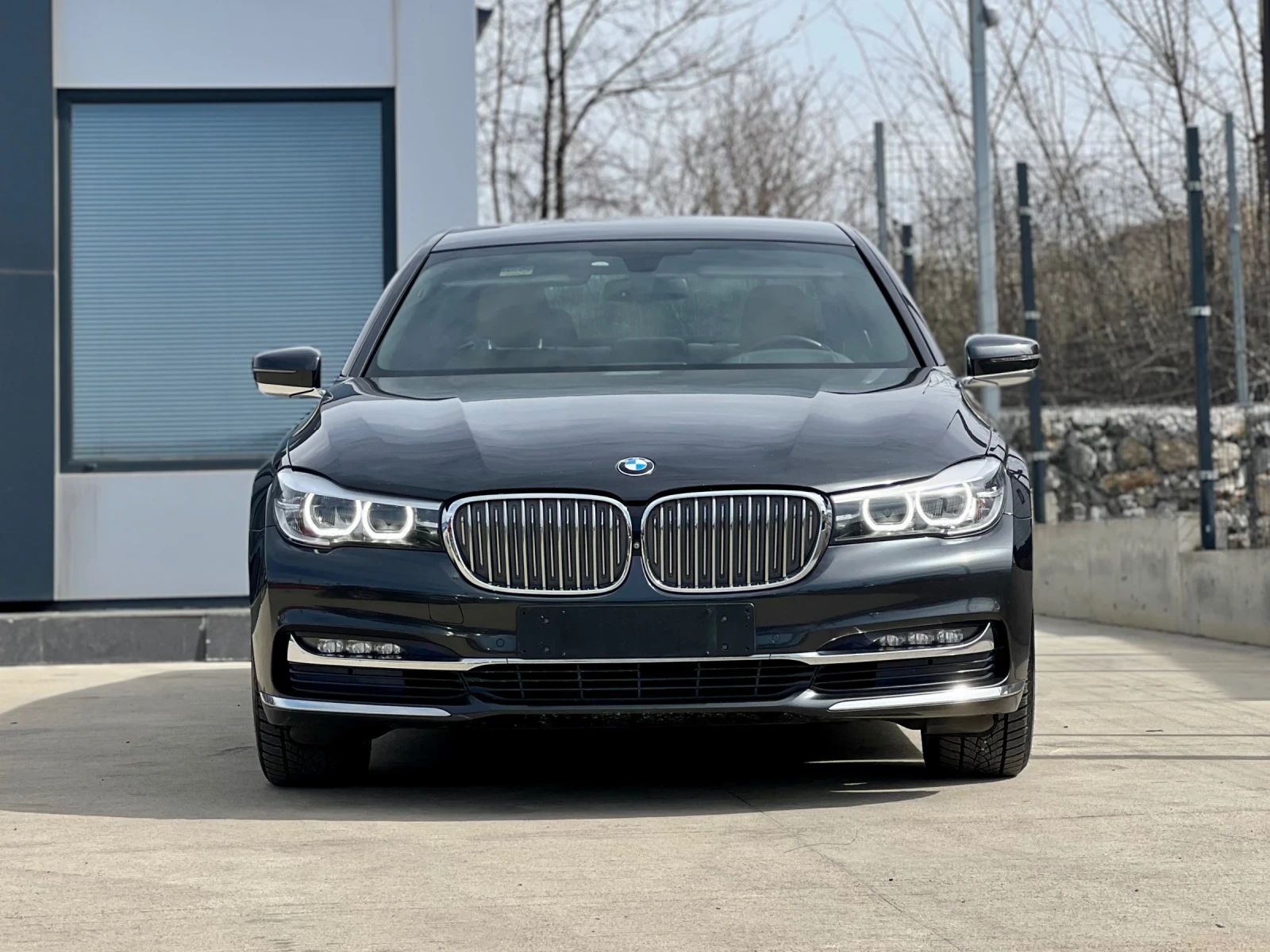 BMW 730 * SPORT PACKAGE* ПОДГРЯВАНЕ* INDIVIDUAL* AIRMATIC* - изображение 2