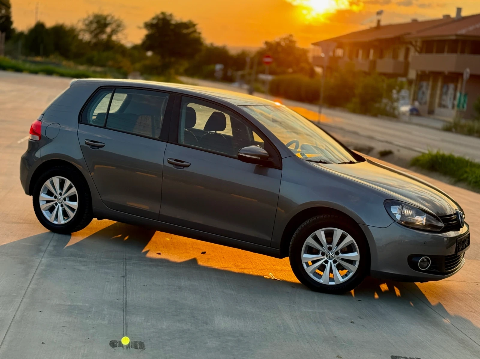 VW Golf 1.6 TDI DSG 105 hp - изображение 2