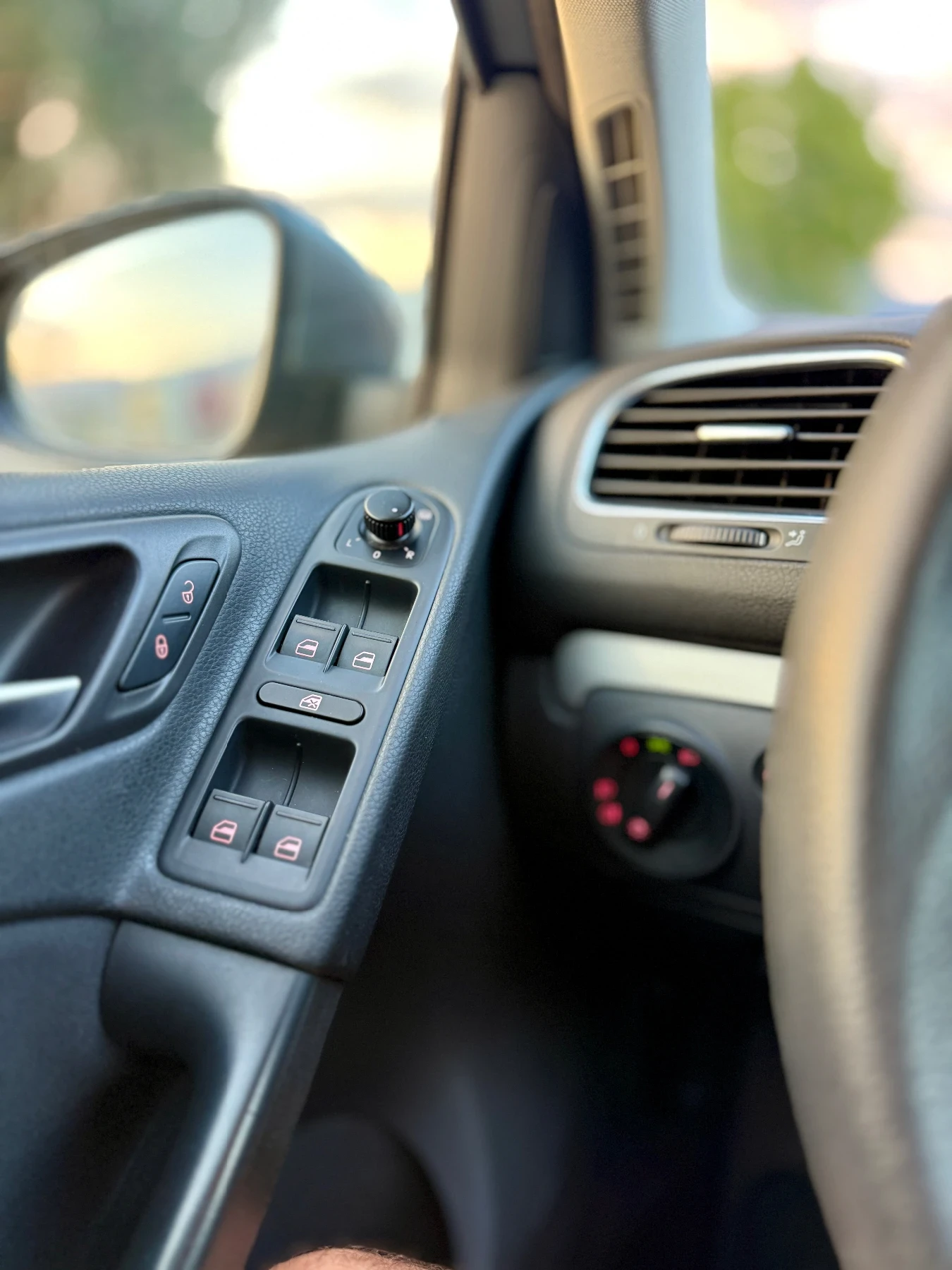 VW Golf 1.6 TDI DSG 105 hp | Mobile.bg   14