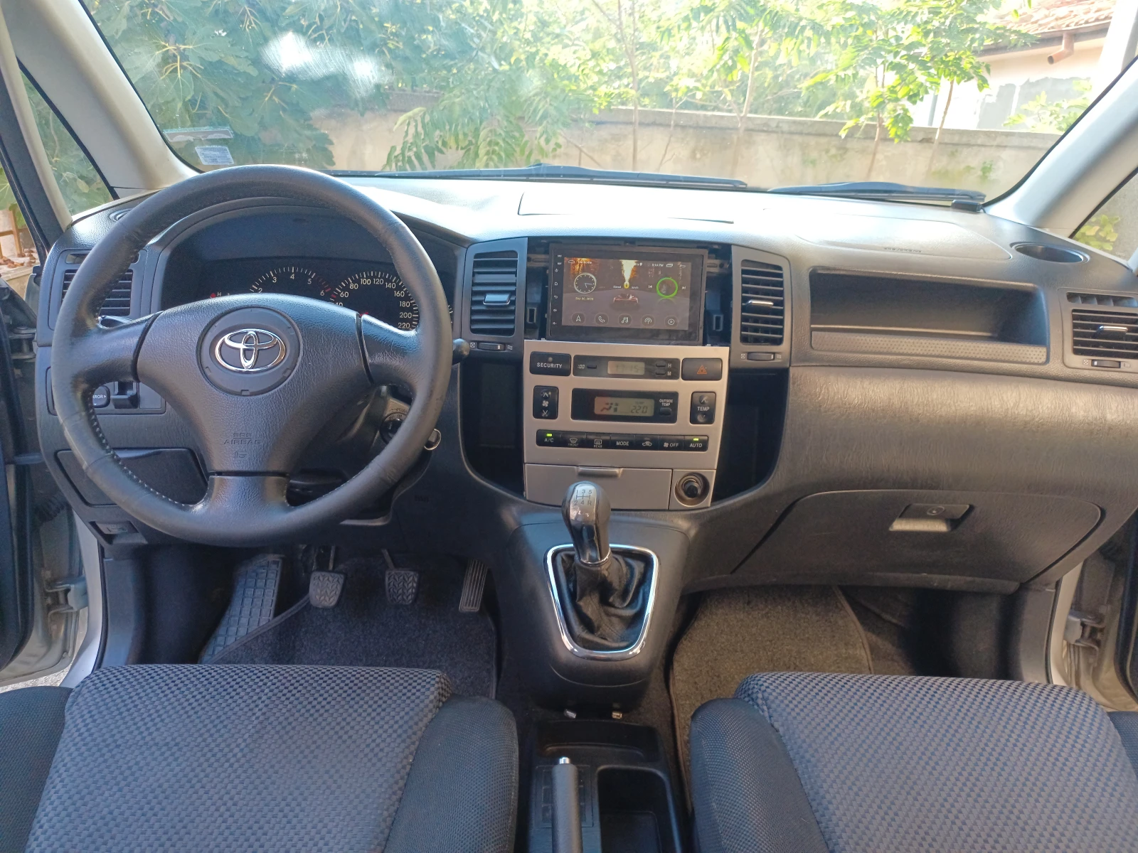Toyota Corolla verso D4D 90кс - изображение 9