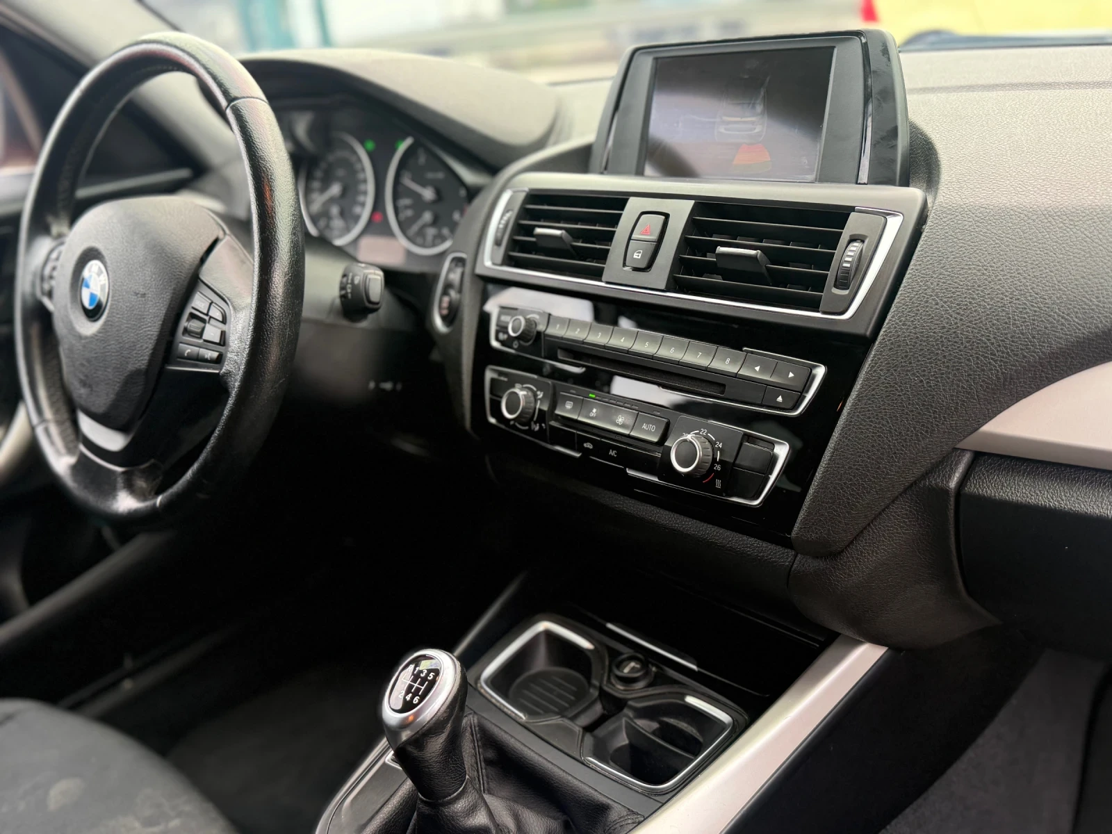 BMW 118 2.0.150 кс XDRIVE, снимка 10 - Автомобили и джипове - 52306138