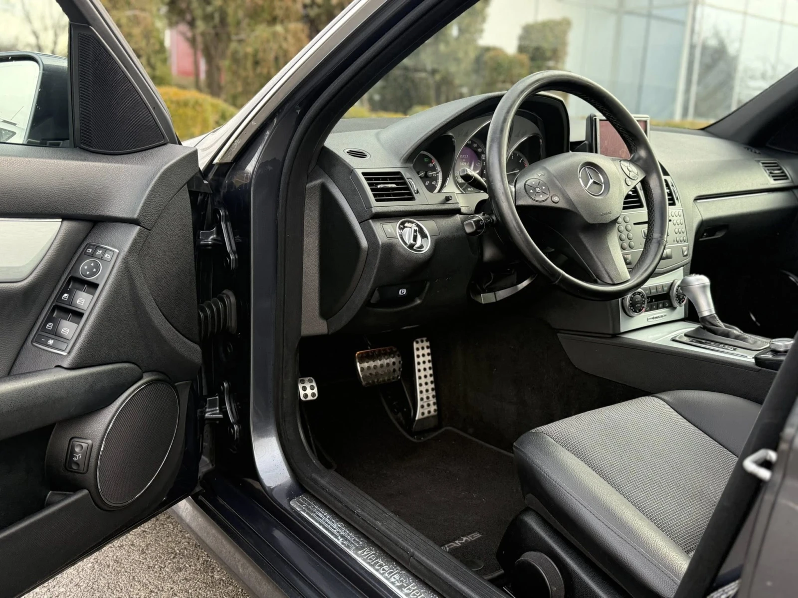 Mercedes-Benz C 250 АМG 4 MATIC - изображение 10