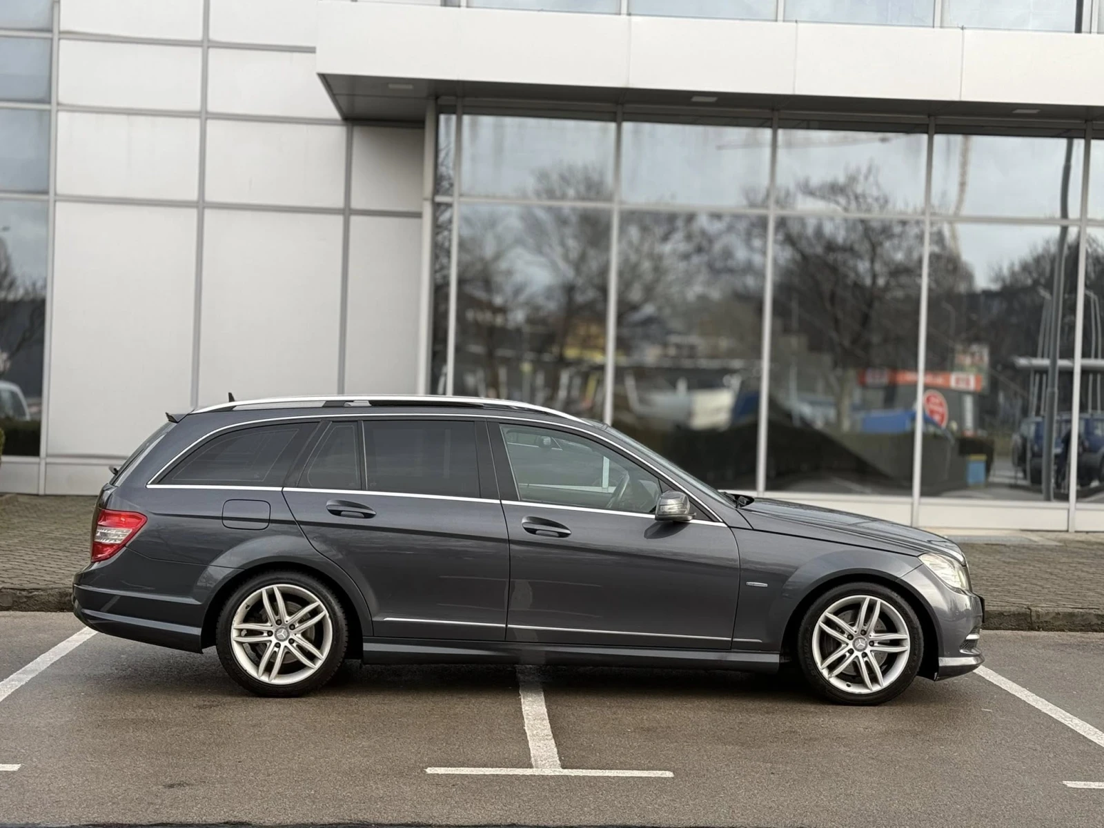 Mercedes-Benz C 250 АМG 4 MATIC - изображение 8