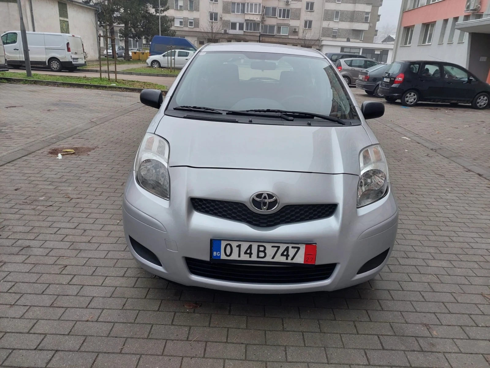 Toyota Yaris 1.0 VVTI 45000km FACELIFT НОВА  - изображение 2