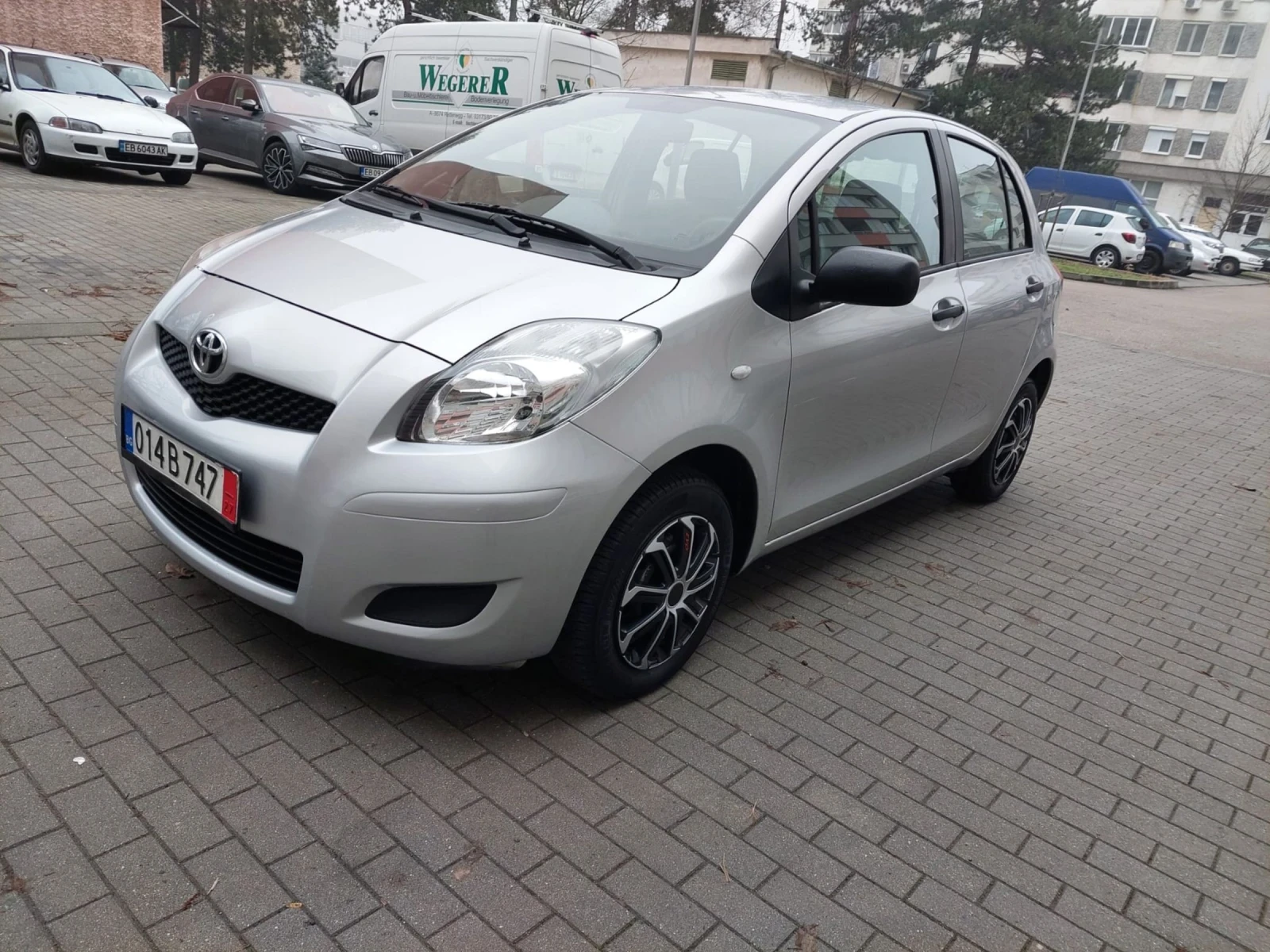Toyota Yaris 1.0 VVTI 45000km FACELIFT НОВА  - изображение 3