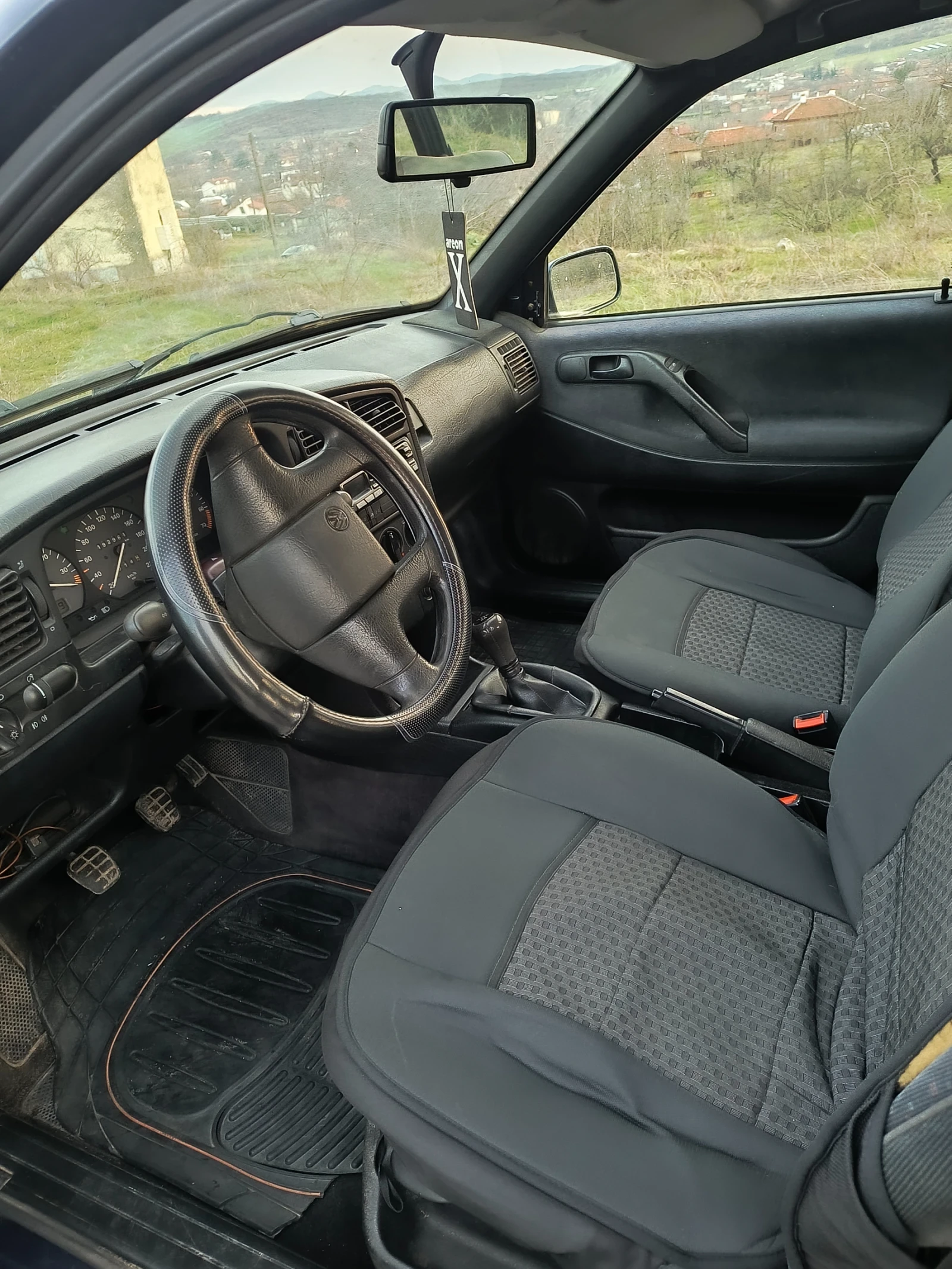 VW Passat 1.8mi Variant , снимка 9 - Автомобили и джипове - 53749345