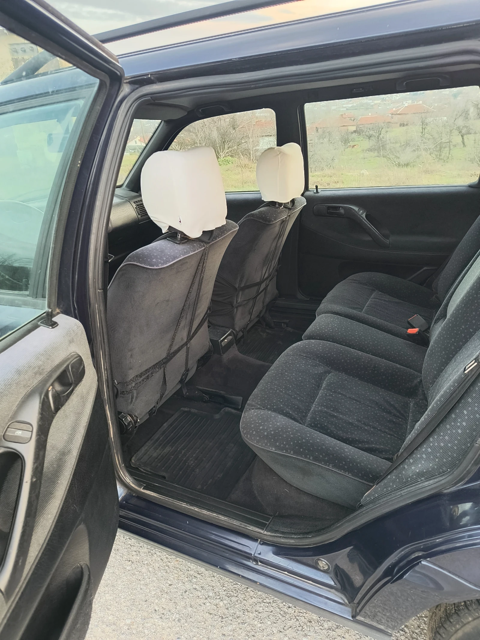 VW Passat 1.8mi Variant , снимка 10 - Автомобили и джипове - 53749345