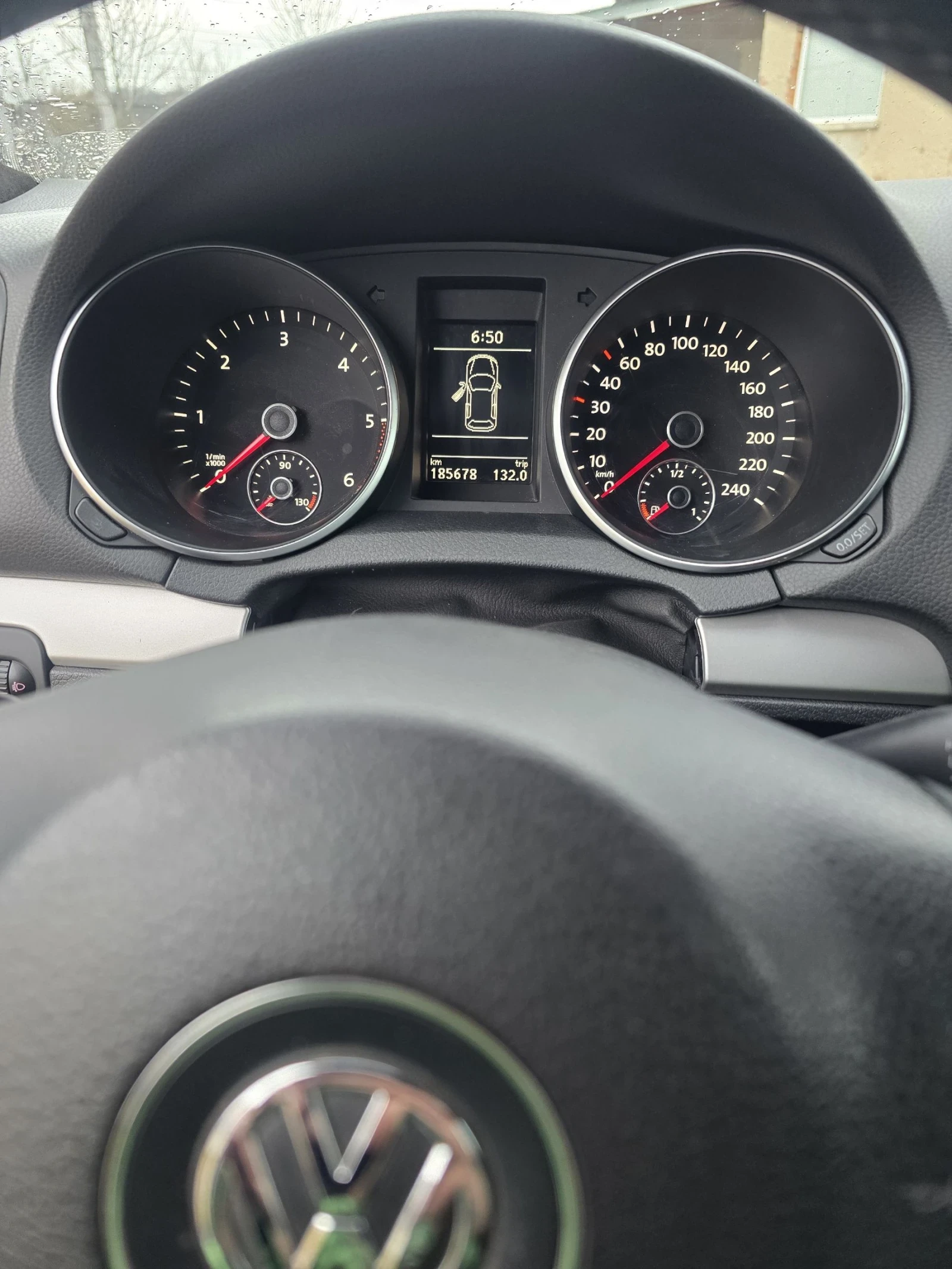 VW Golf 1.6TDI, снимка 5 - Автомобили и джипове - 53952001