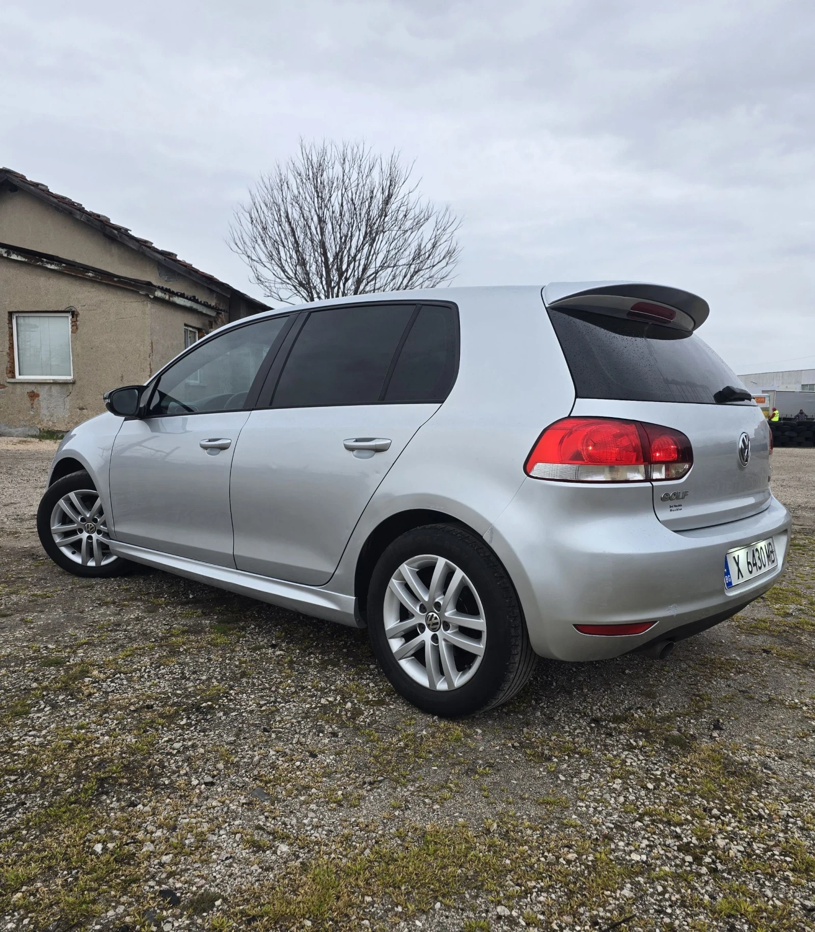 VW Golf 1.6TDI, снимка 17 - Автомобили и джипове - 53952001