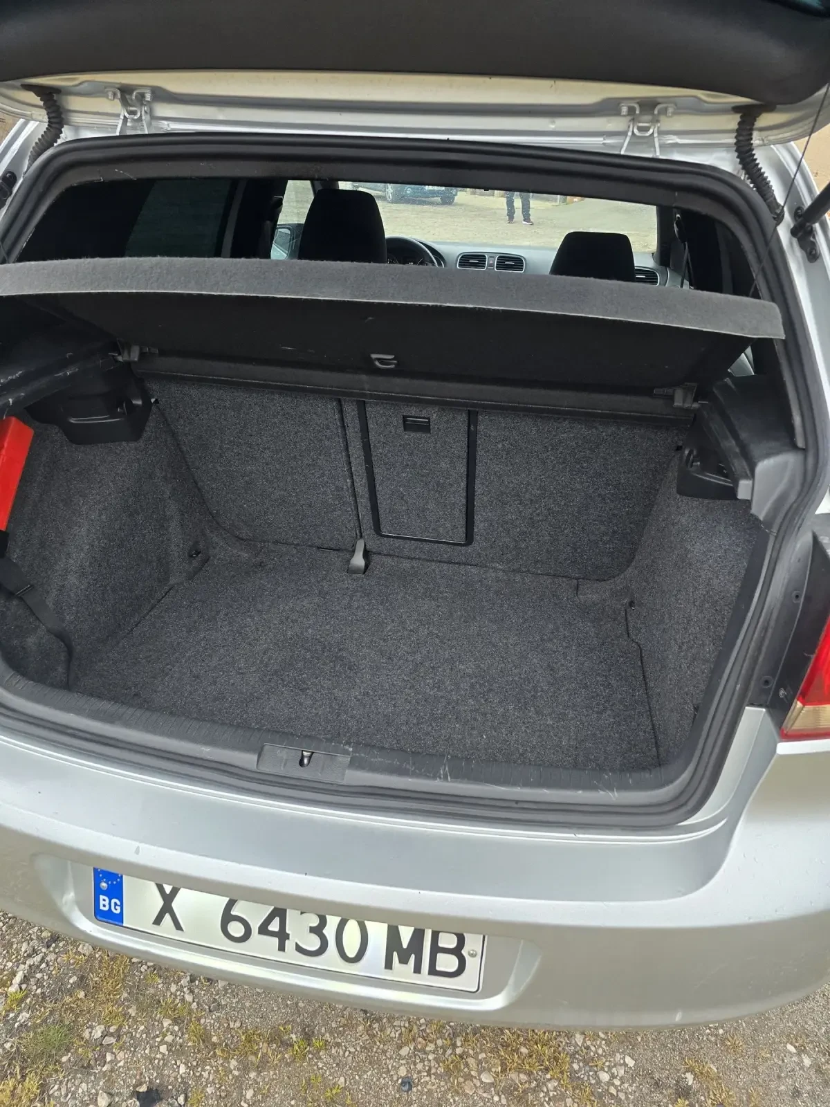 VW Golf 1.6TDI, снимка 10 - Автомобили и джипове - 53952001