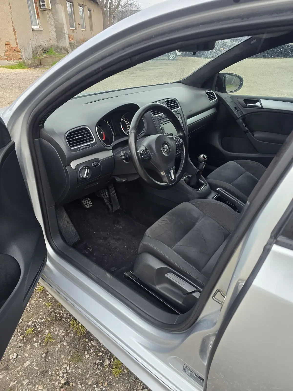 VW Golf 1.6TDI, снимка 6 - Автомобили и джипове - 53952001