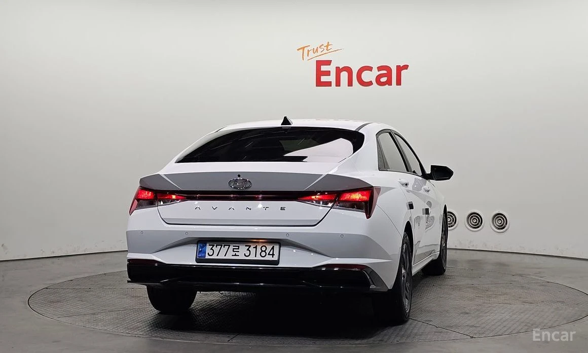 Hyundai Elantra, снимка 4 - Автомобили и джипове - 54077496