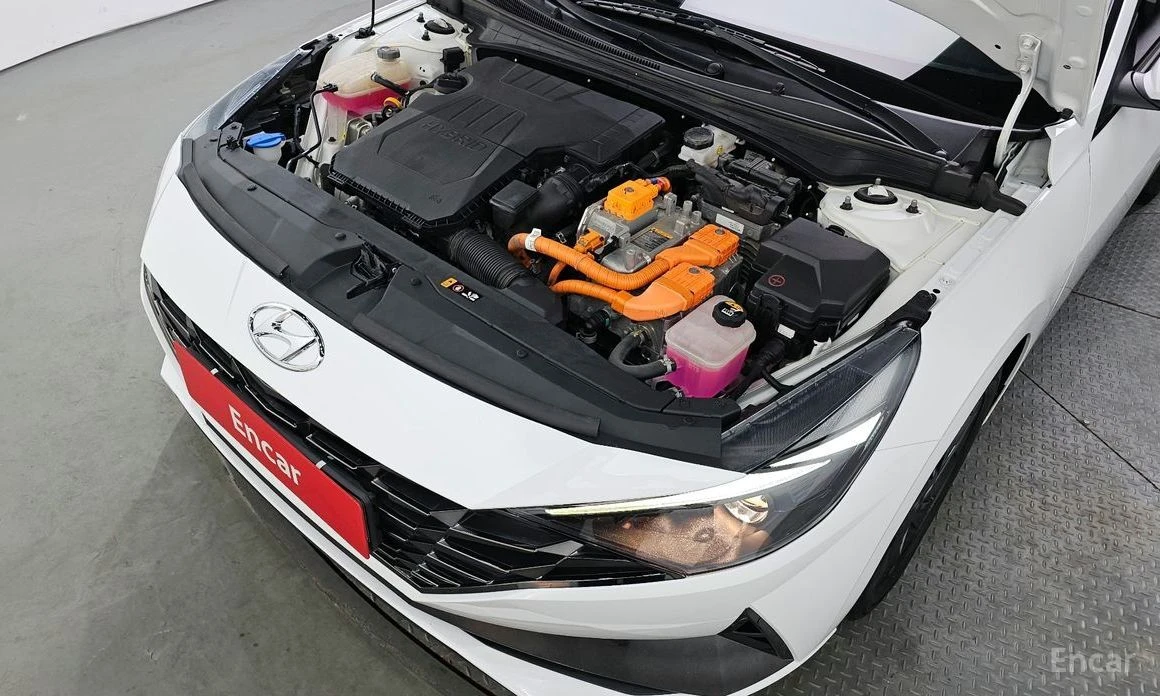 Hyundai Elantra, снимка 6 - Автомобили и джипове - 54077496