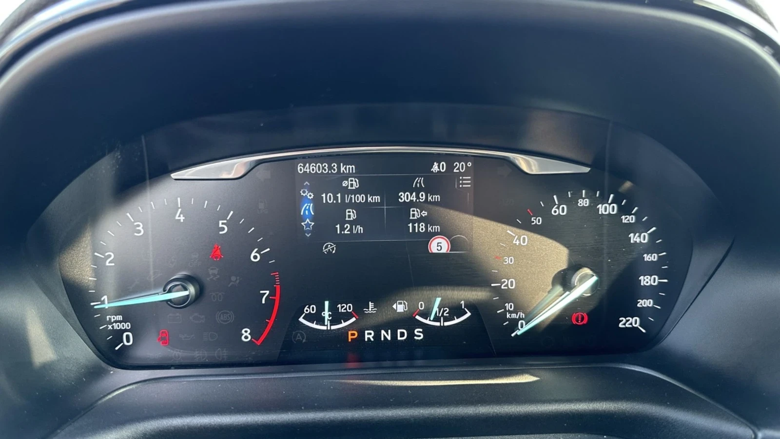 Ford Fiesta 1.0 EcoBoost S&S Aut. TITANIUM, снимка 14 - Автомобили и джипове - 54697518