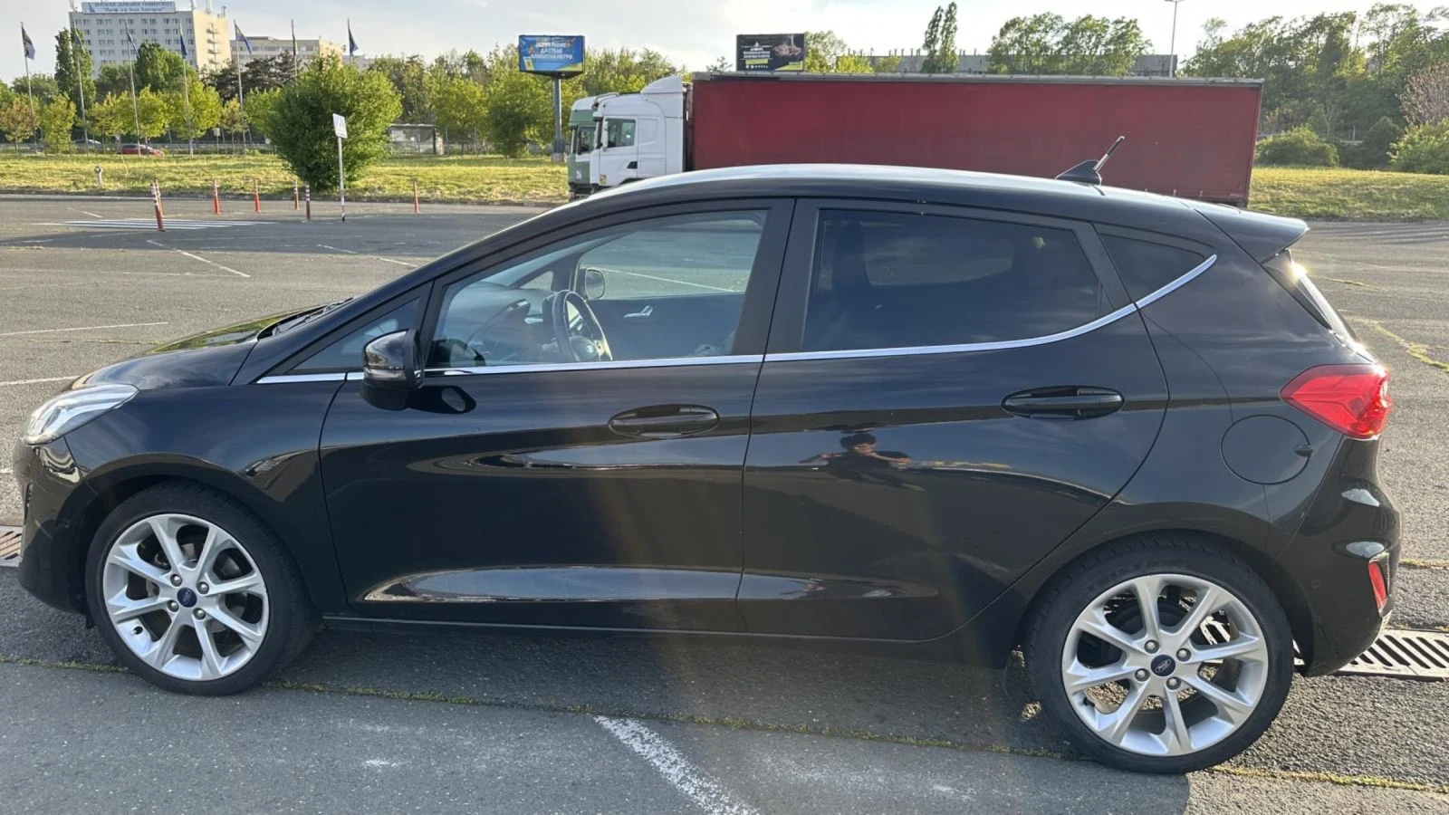 Ford Fiesta 1.0 EcoBoost S&S Aut. TITANIUM, снимка 6 - Автомобили и джипове - 54697518