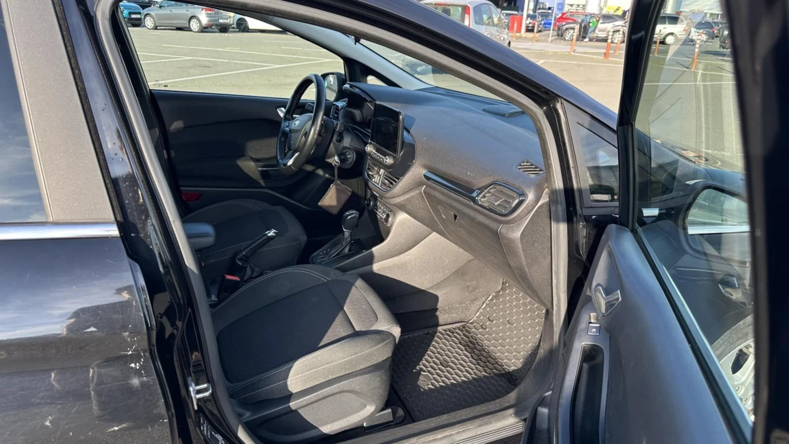 Ford Fiesta 1.0 EcoBoost S&S Aut. TITANIUM, снимка 11 - Автомобили и джипове - 54697518