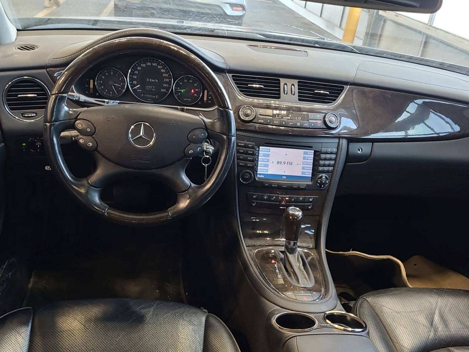 Mercedes-Benz CLS 550 ОБДУХВАНЕ * AIRMATIC * ШИБЕДАХ * CARFAX * , снимка 6 - Автомобили и джипове - 54900712