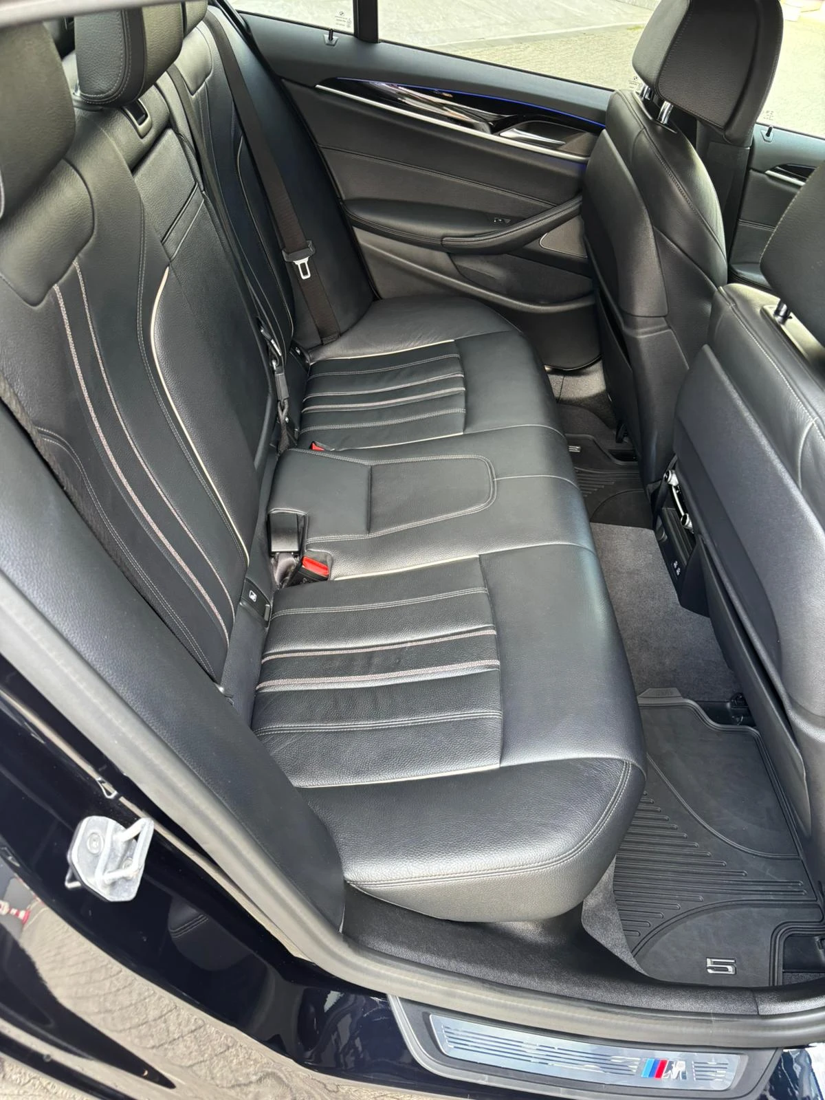 BMW 550 M550i xDrive 530 Hp, G30 LCI * ГАРАНЦИЯ, снимка 10 - Автомобили и джипове - 55002306