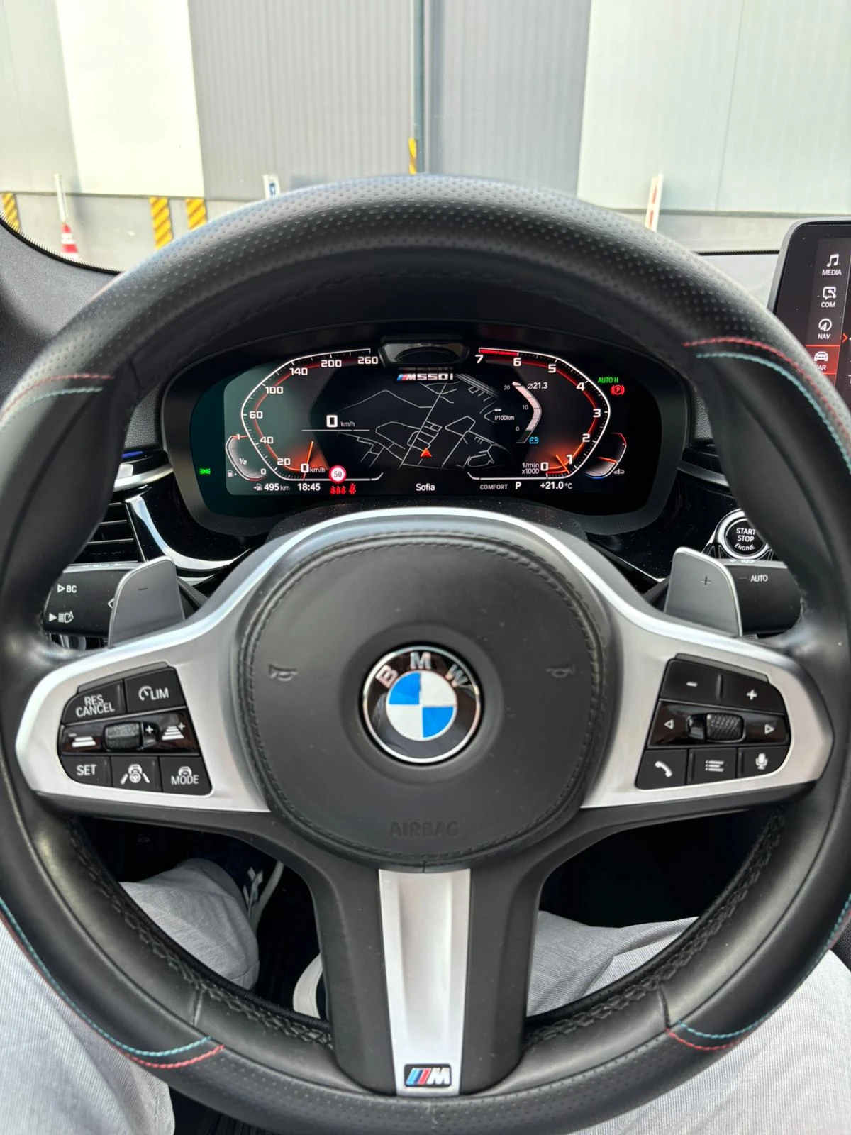 BMW 550 M550i xDrive 530 Hp, G30 LCI * ГАРАНЦИЯ, снимка 14 - Автомобили и джипове - 55002306