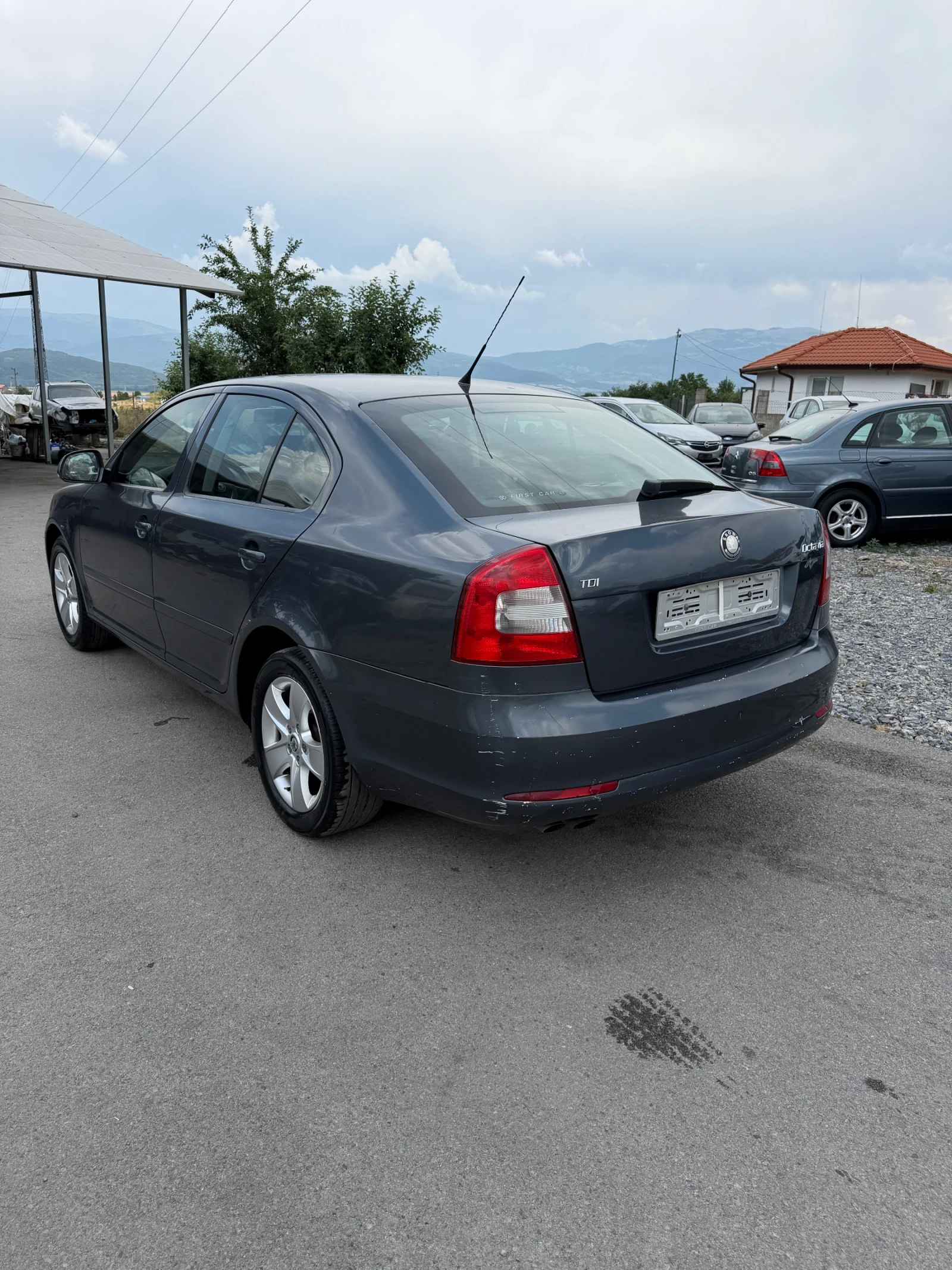 Skoda Octavia 1.9 tdi BLS facelift, снимка 5 - Автомобили и джипове - 55140143