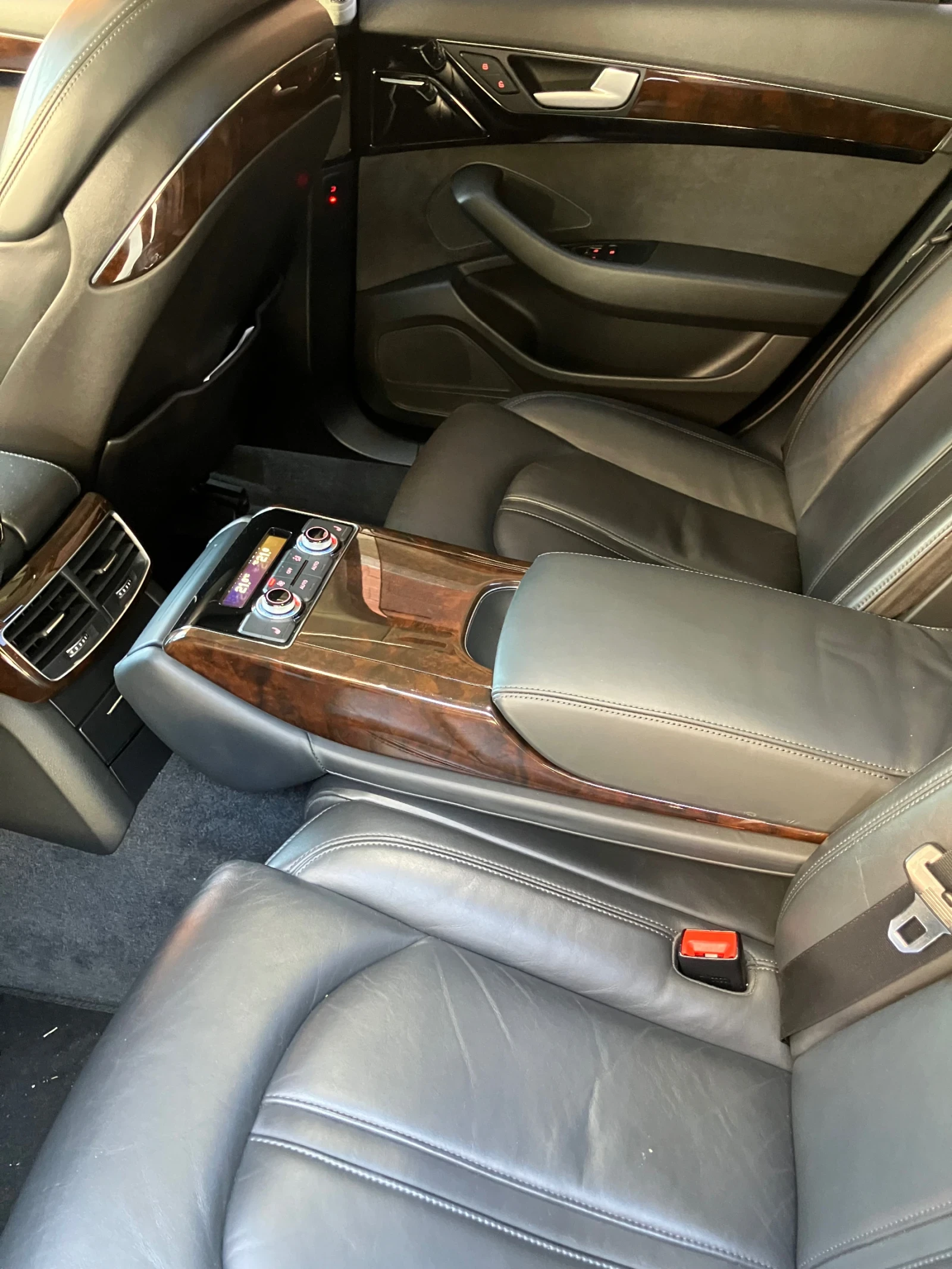 Audi A8, снимка 9 - Автомобили и джипове - 55458433