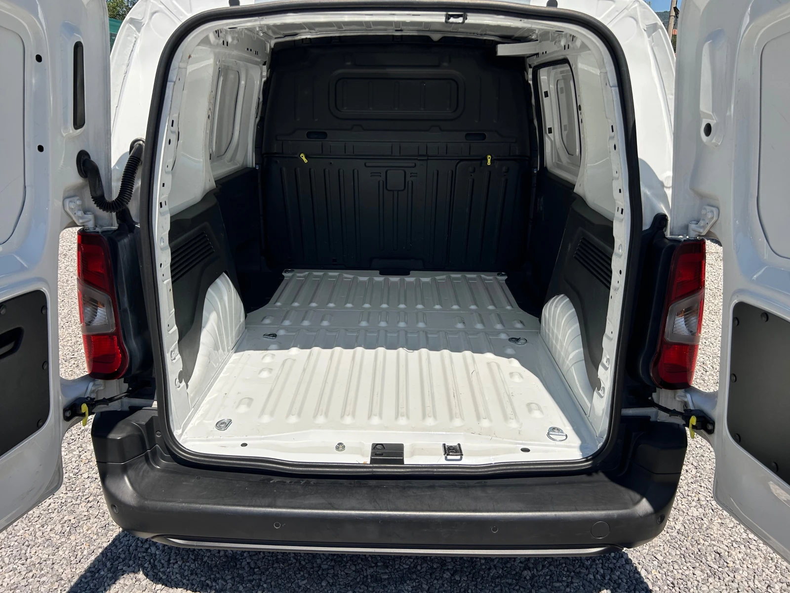 Opel Combo 1, 5CDTI EURO 6D, снимка 12 - Автомобили и джипове - 55504228