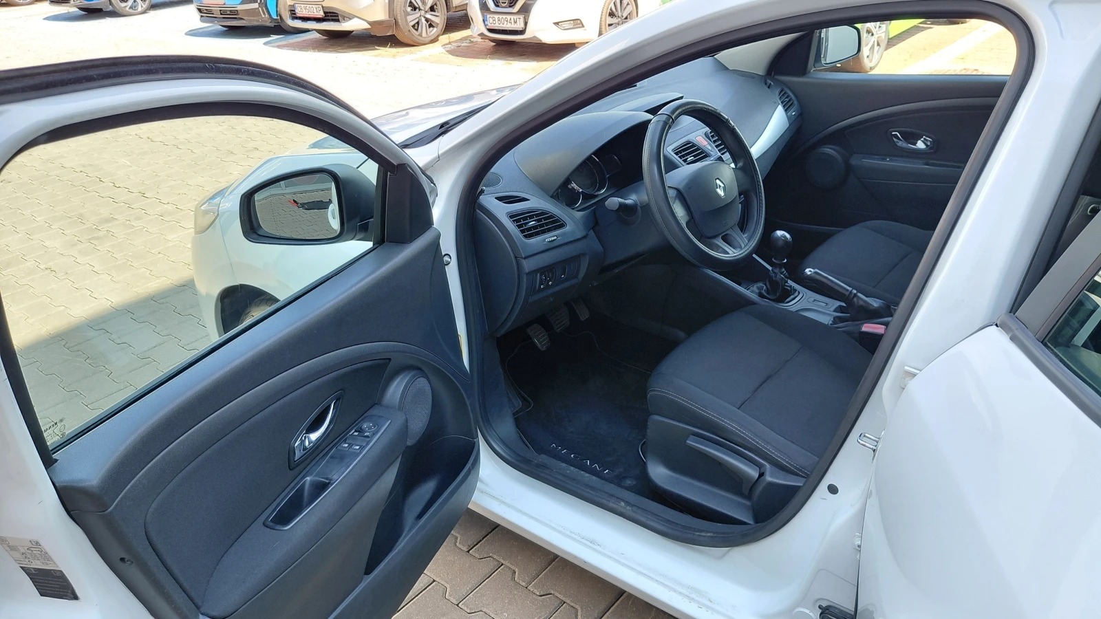 Renault Megane, снимка 14 - Автомобили и джипове - 55627928