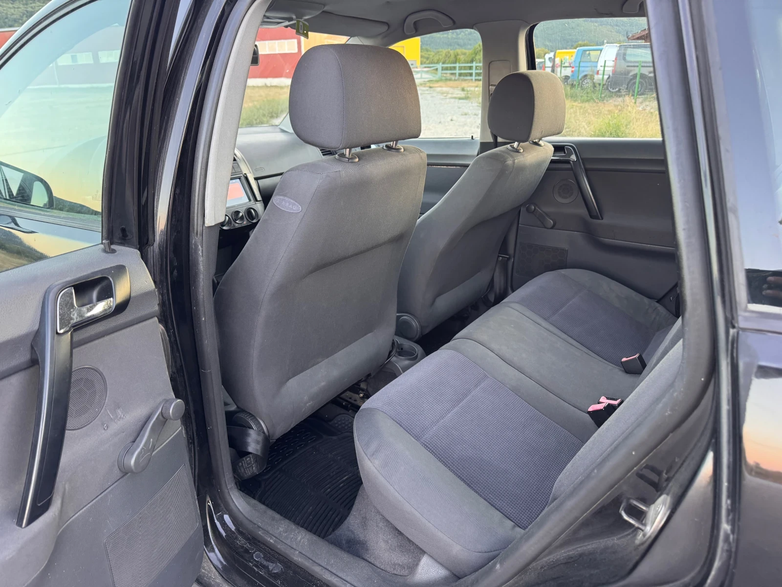VW Polo 1.9TDI - 101 ps / Климатик, снимка 9 - Автомобили и джипове - 55729690