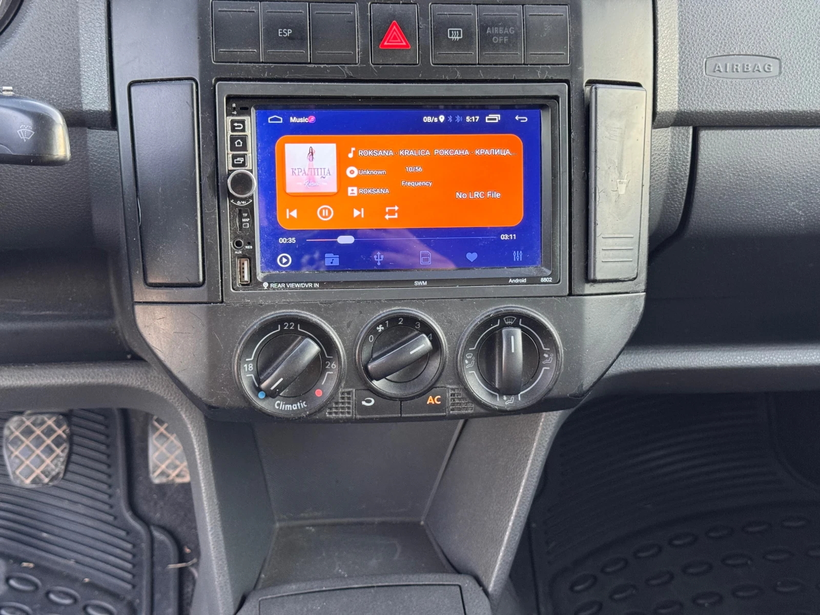 VW Polo 1.9TDI - 101 ps / Климатик, снимка 8 - Автомобили и джипове - 55729690