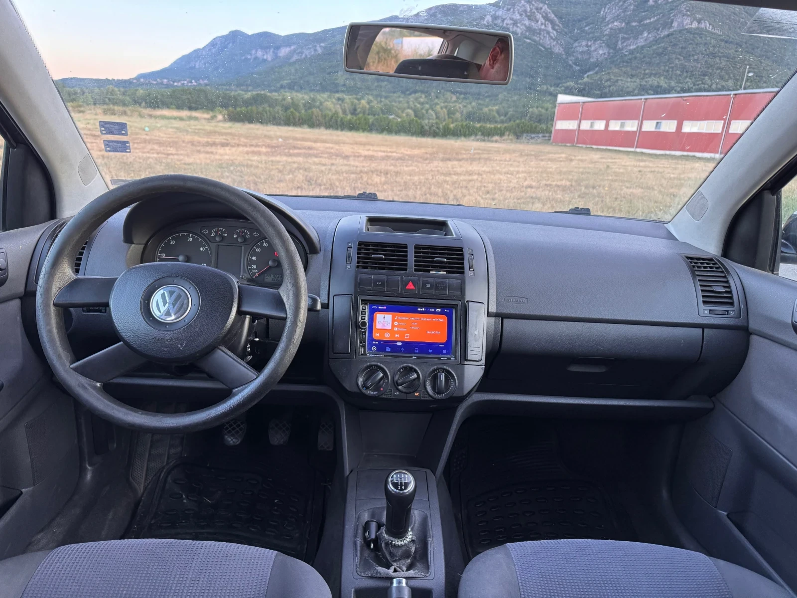 VW Polo 1.9TDI - 101 ps / Климатик, снимка 7 - Автомобили и джипове - 55729690