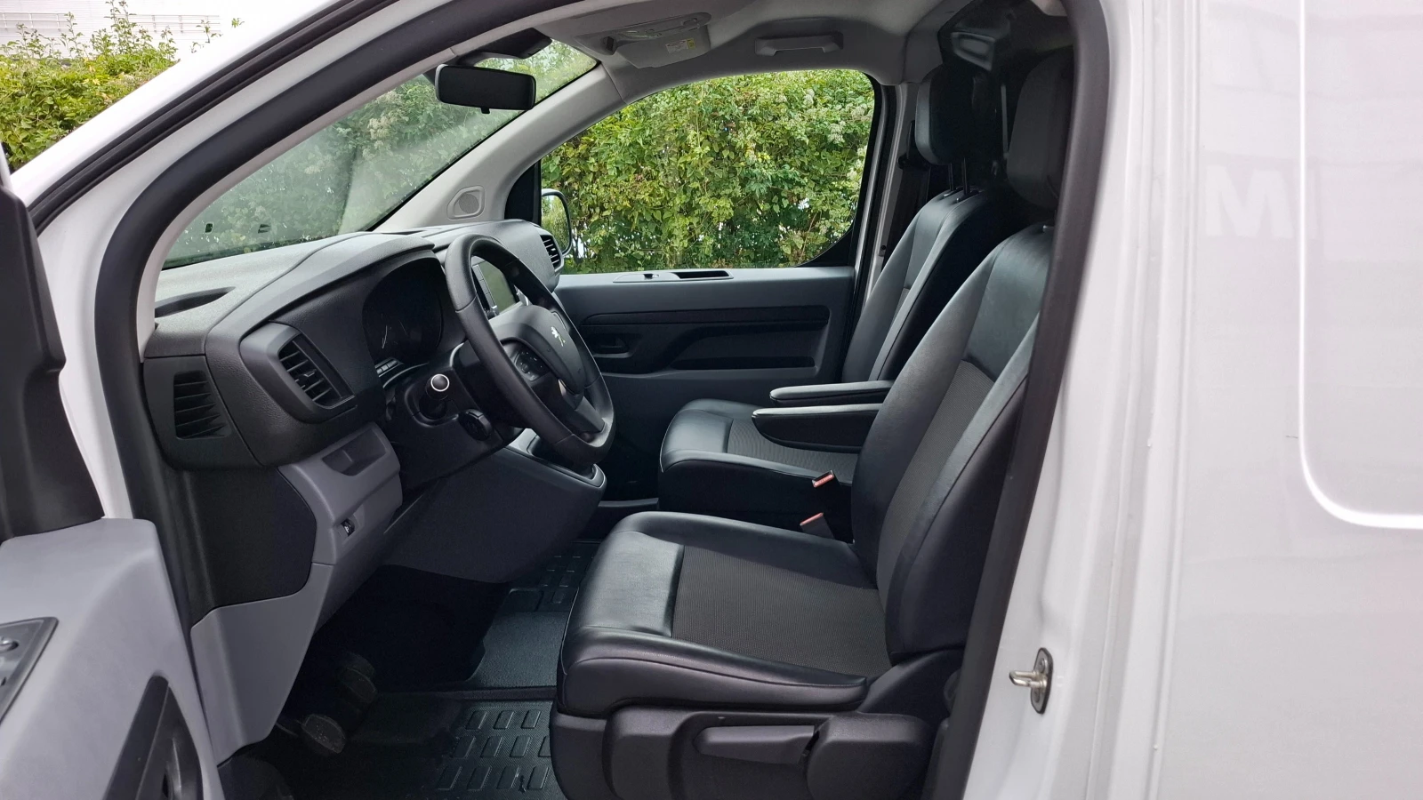 Peugeot Expert 1.5 HDI , L2, TOP , N1, снимка 11 - Автомобили и джипове - 56025526