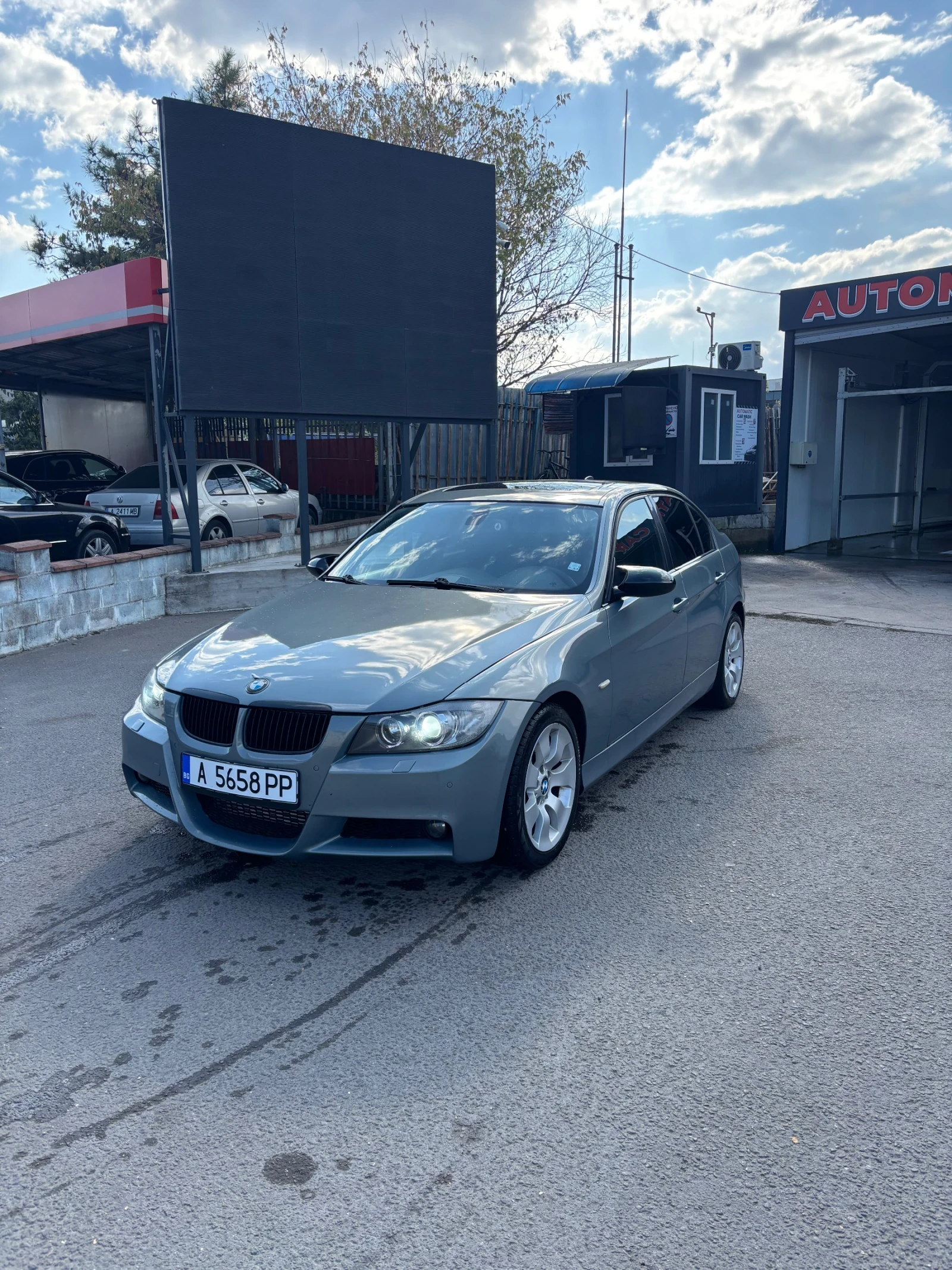 BMW 330