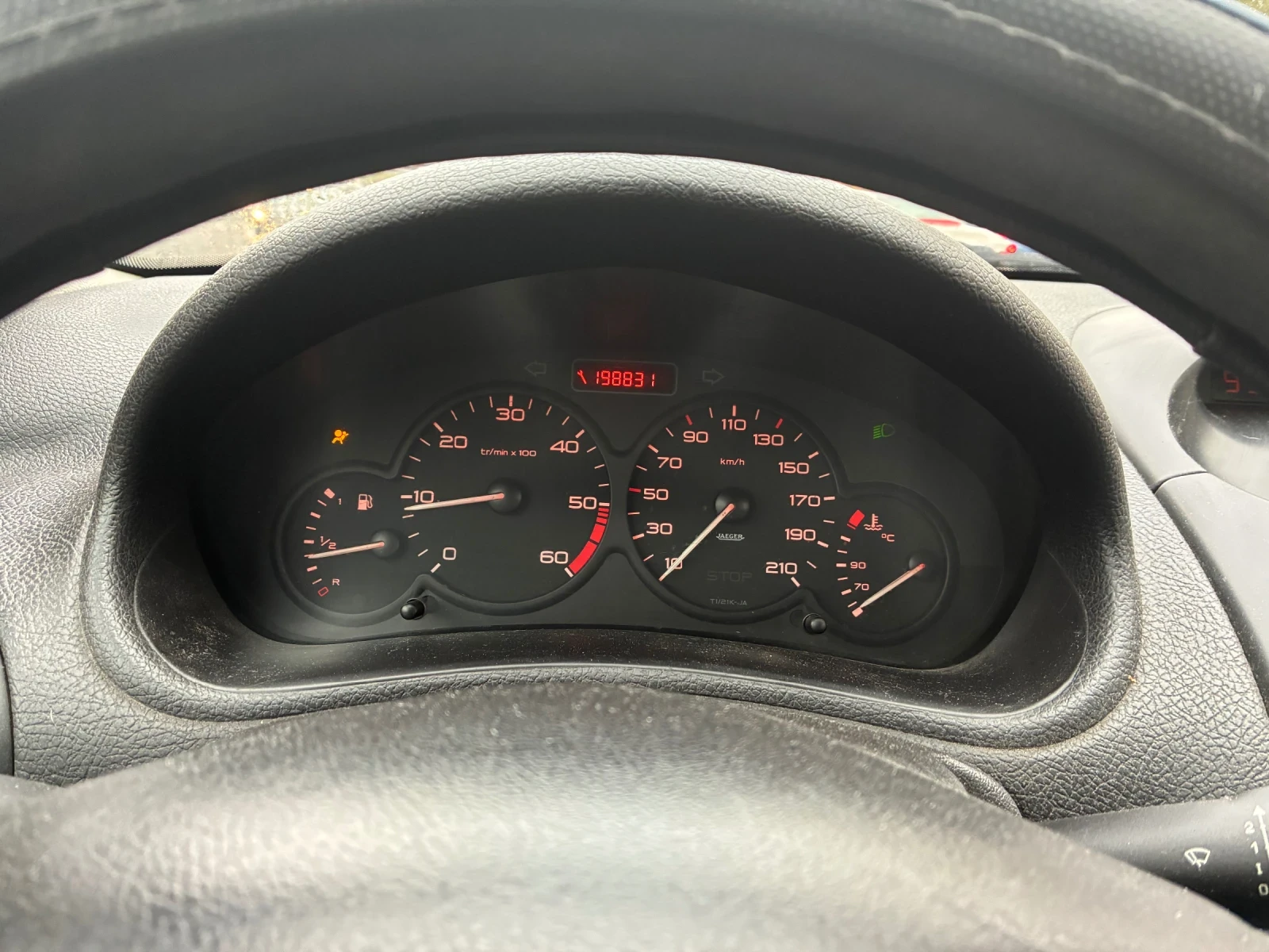 Peugeot 206, снимка 2 - Автомобили и джипове - 56732291