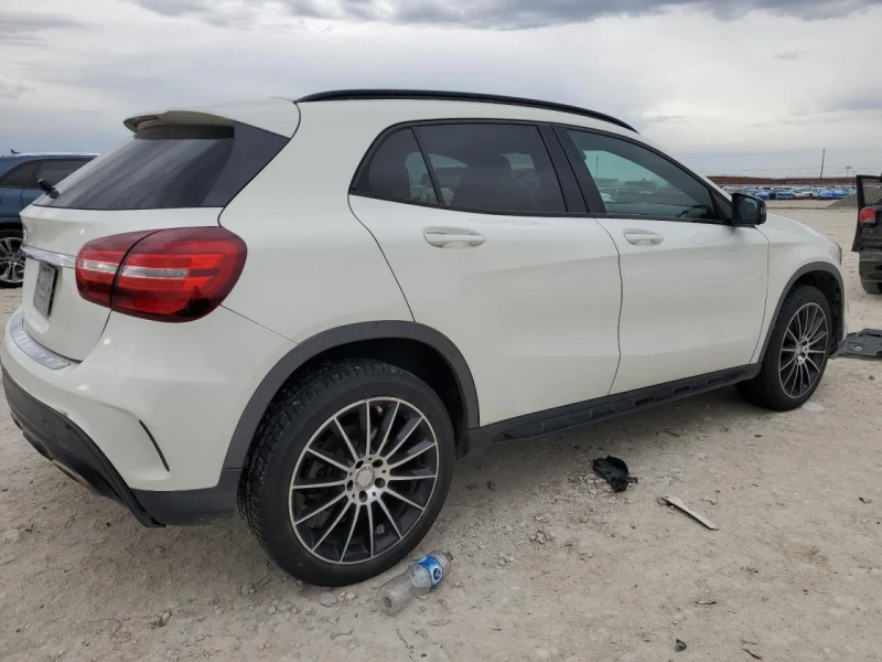 Mercedes-Benz GLA 250, снимка 3 - Автомобили и джипове - 49247421