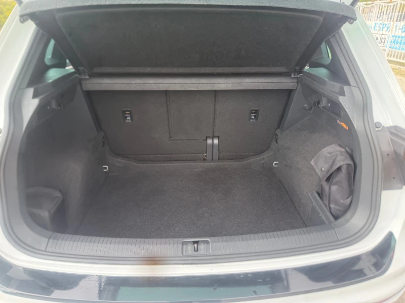 VW Tiguan 2.0 R-LINE DIGITAL 4х4 ШВЕЙЦАРИЯ, снимка 13 - Автомобили и джипове - 52073411