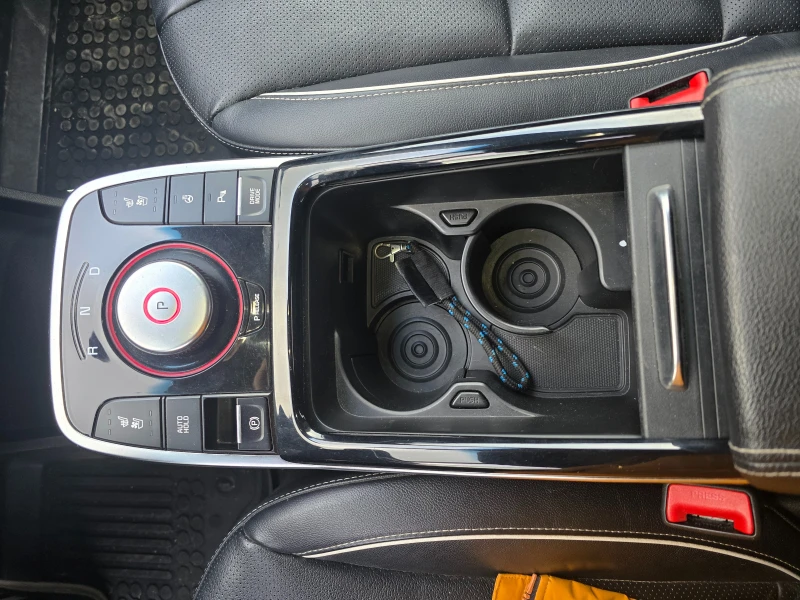 Kia Niro, снимка 7 - Автомобили и джипове - 52792666