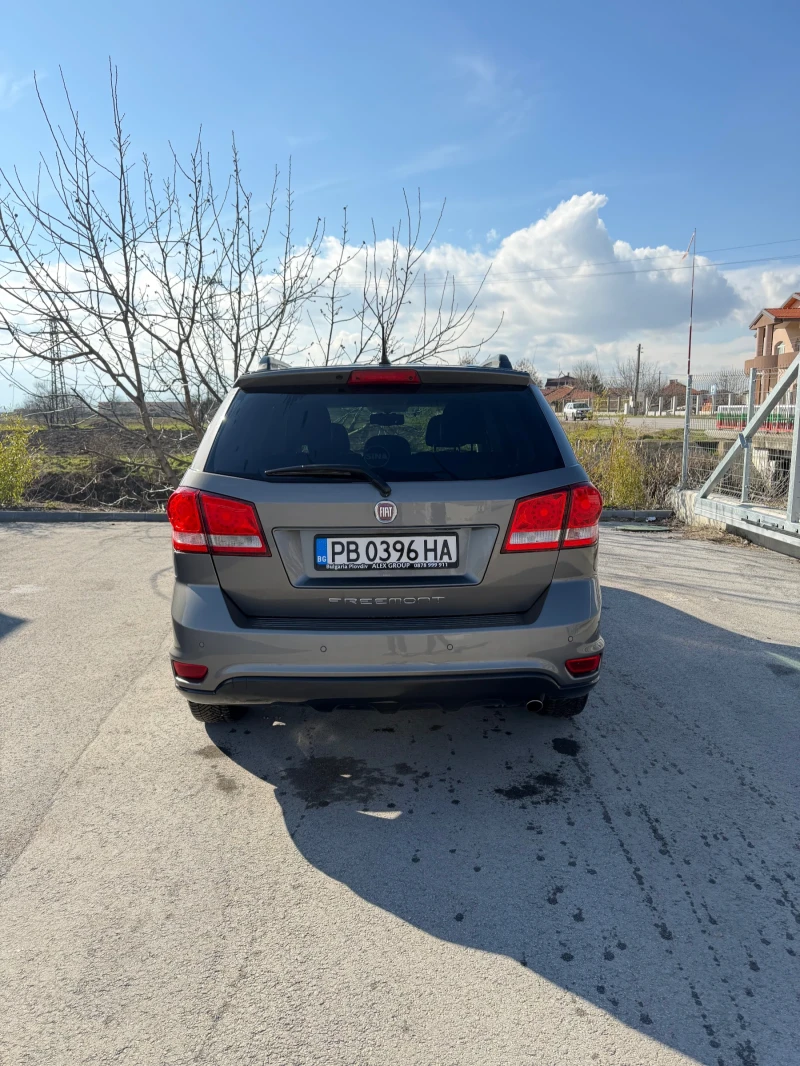 Fiat Freemont, снимка 4 - Автомобили и джипове - 53402848