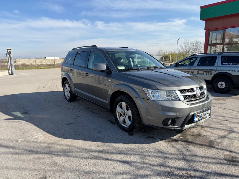 Fiat Freemont, снимка 2 - Автомобили и джипове - 53402848