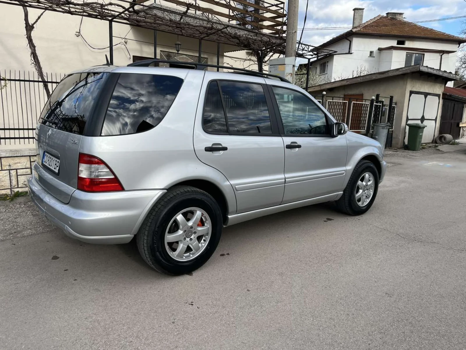 Mercedes-Benz ML 270  - изображение 4