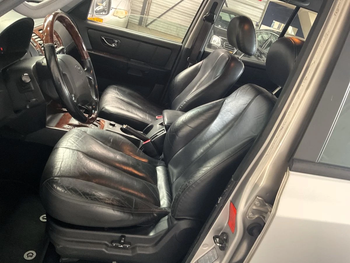 Hyundai Terracan  3.5 V6 Executive Бензин 200кc - изображение 6