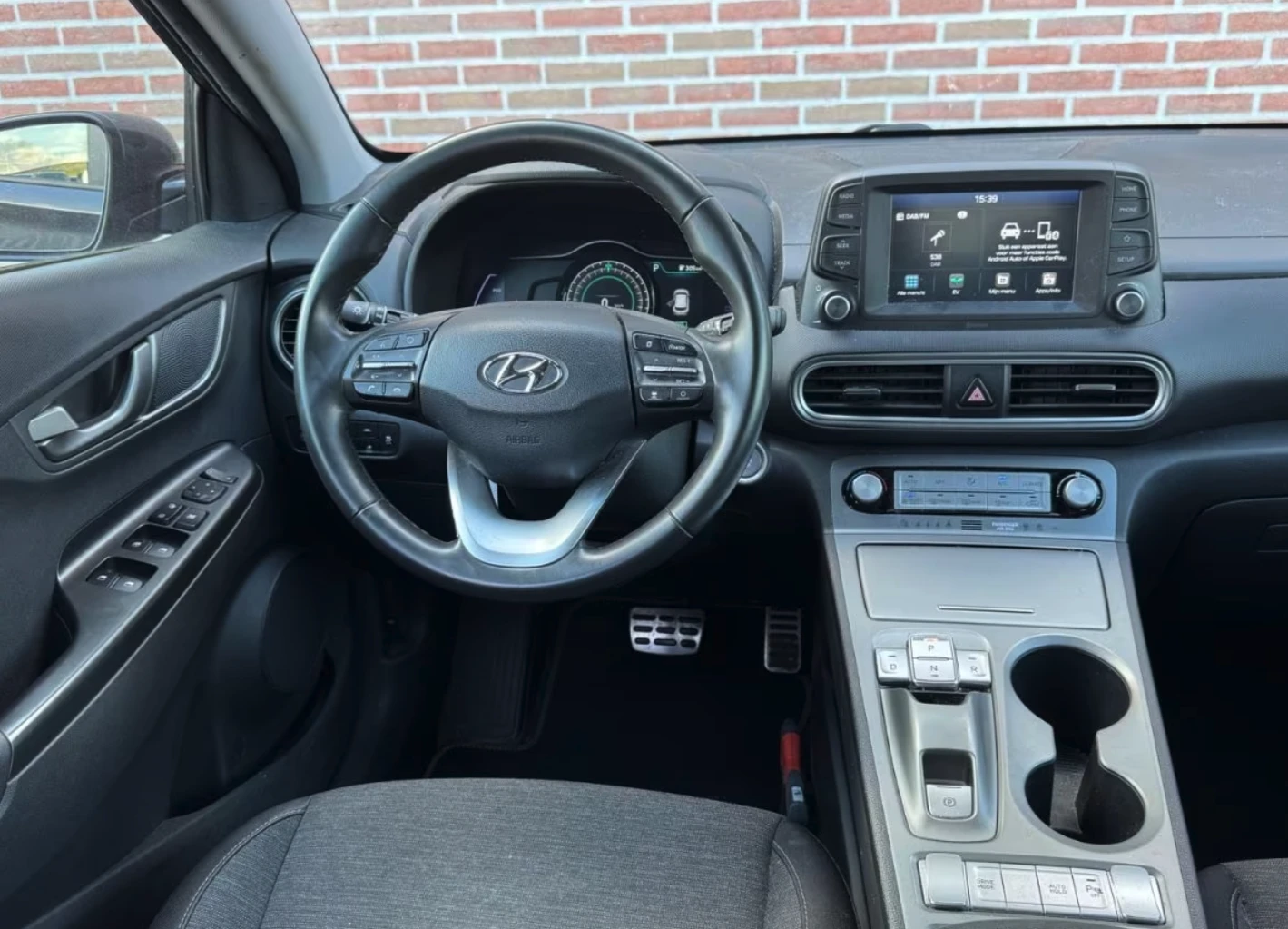Hyundai Kona Comfort 64kWh, снимка 8 - Автомобили и джипове - 53899659