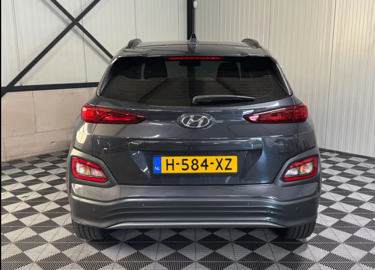 Hyundai Kona Comfort 64kWh, снимка 4 - Автомобили и джипове - 53899659
