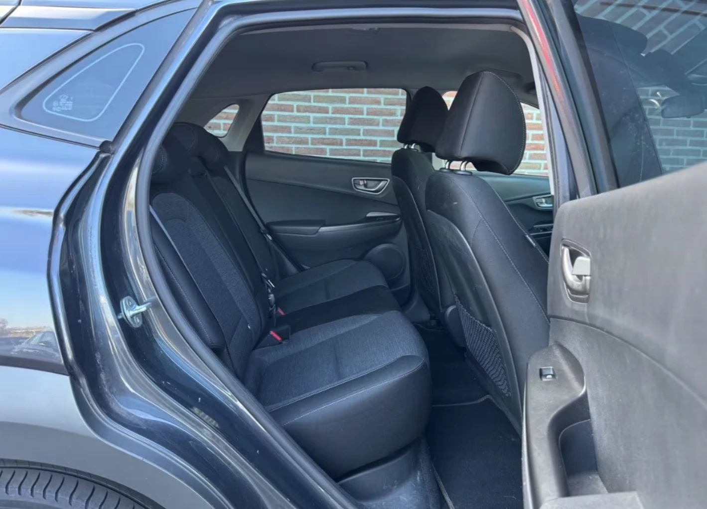 Hyundai Kona Comfort 64kWh, снимка 9 - Автомобили и джипове - 53899659